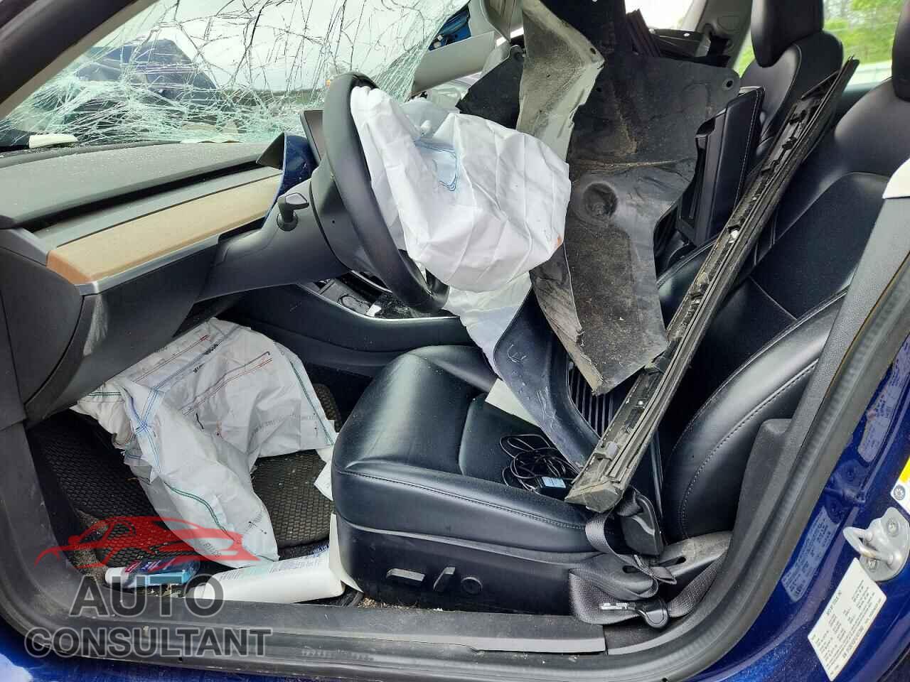 TESLA MODEL 3 2020 - 5YJ3E1EB1LF617640