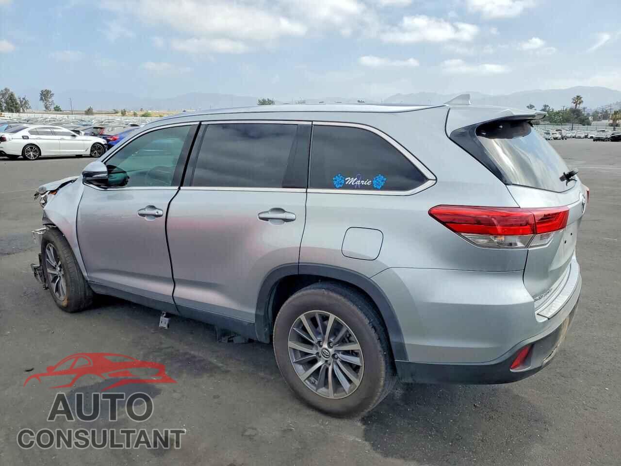 TOYOTA HIGHLANDER 2019 - 5TDKZRFH4KS365202