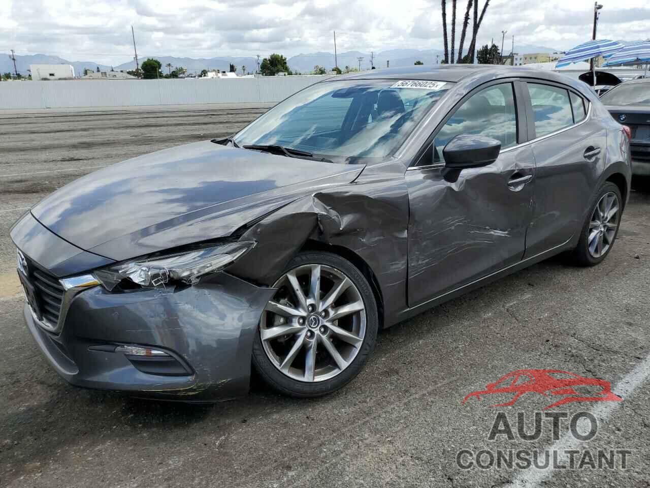 MAZDA 3 2018 - 3MZBN1L38JM219466