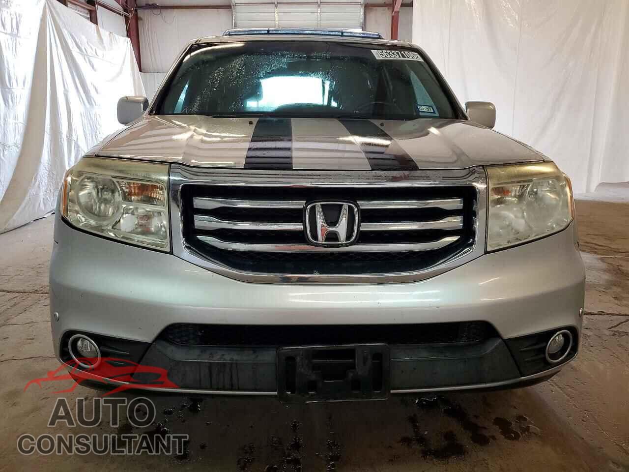 HONDA PILOT 2015 - 5FNYF3H93FB001031