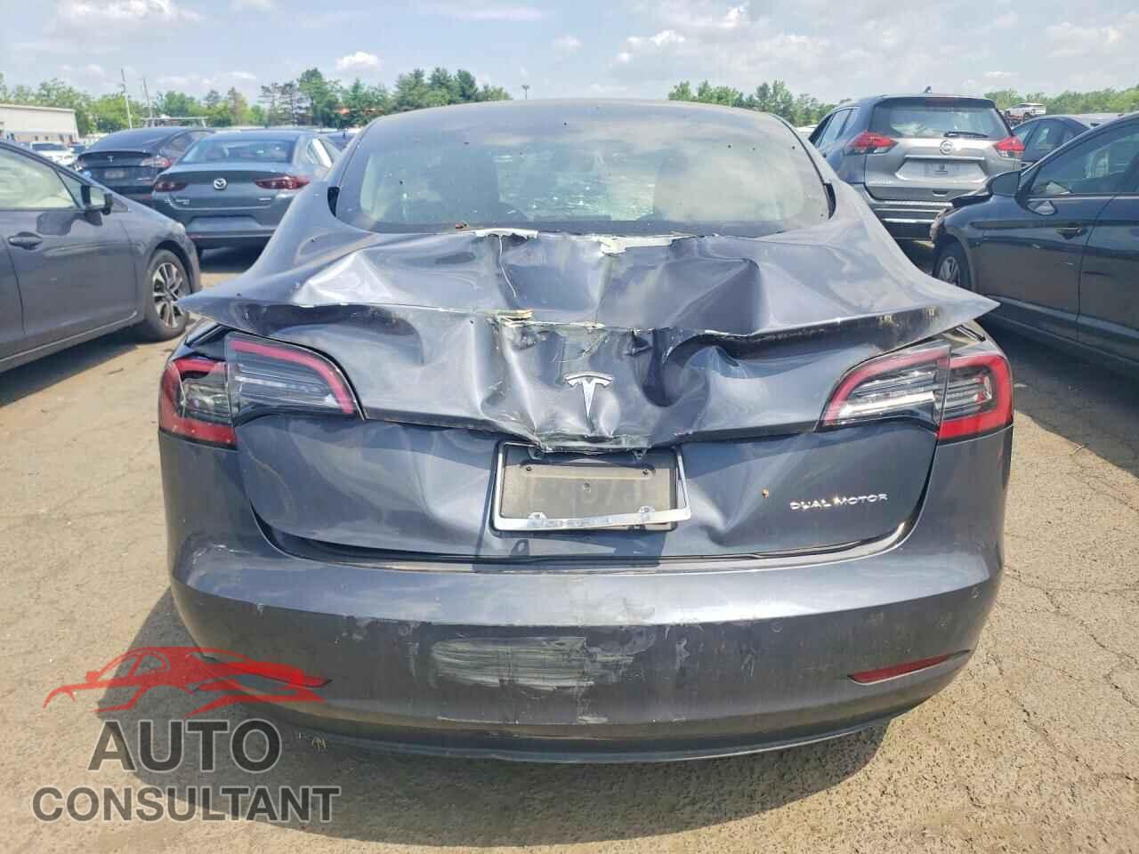 TESLA MODEL 3 2021 - 5YJ3E1EB0MF034137