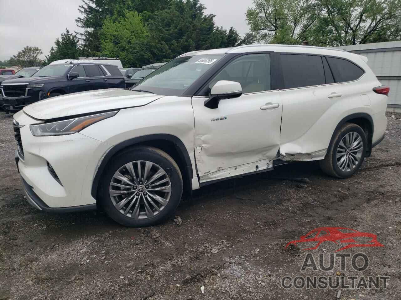 TOYOTA HIGHLANDER 2021 - 5TDEBRCH0MS028390