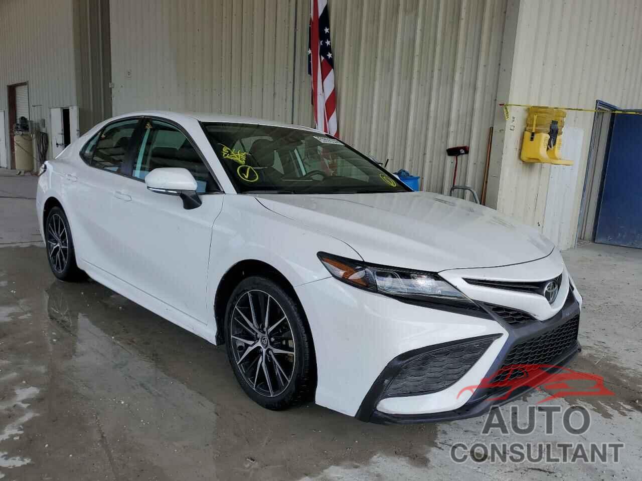 TOYOTA CAMRY 2022 - 4T1G11AK9NU651799