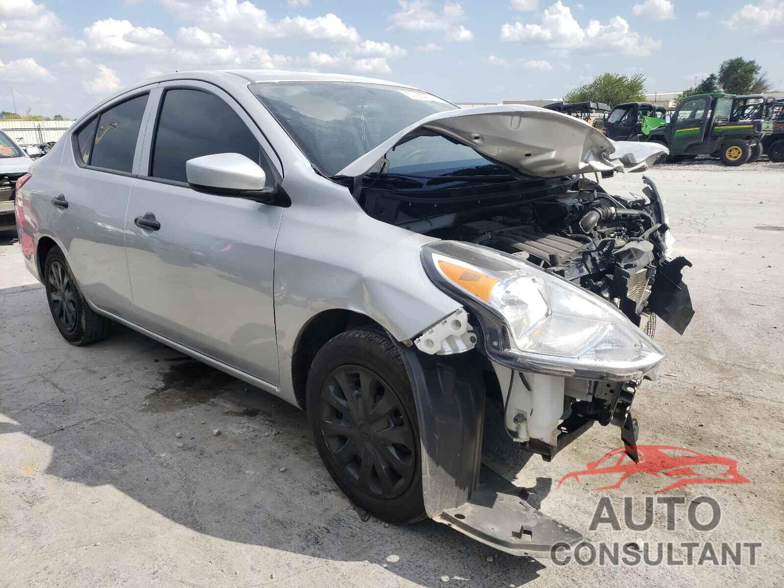 NISSAN VERSA 2019 - 3N1CN7AP2KL823279