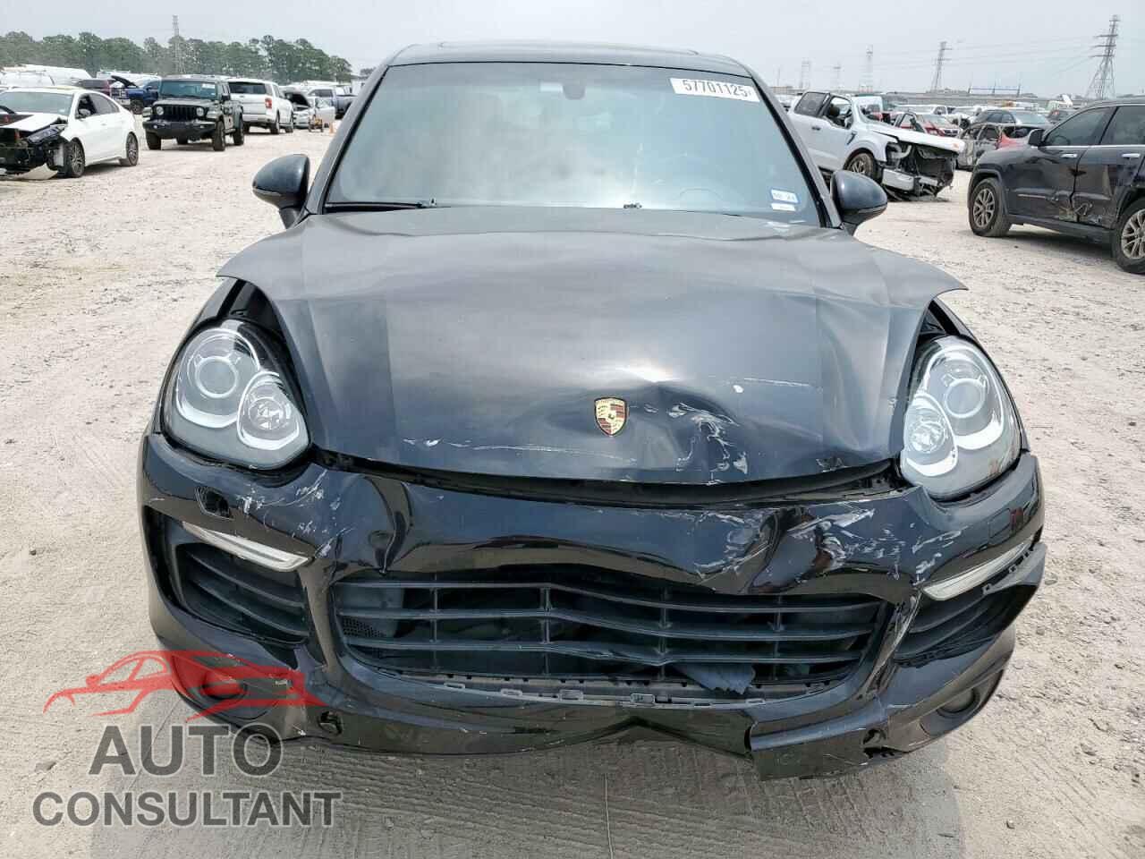 PORSCHE CAYENNE 2017 - WP1AA2A23HKA85783