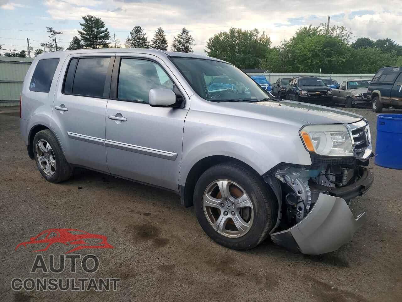 HONDA PILOT 2015 - 5FNYF4H40FB042582