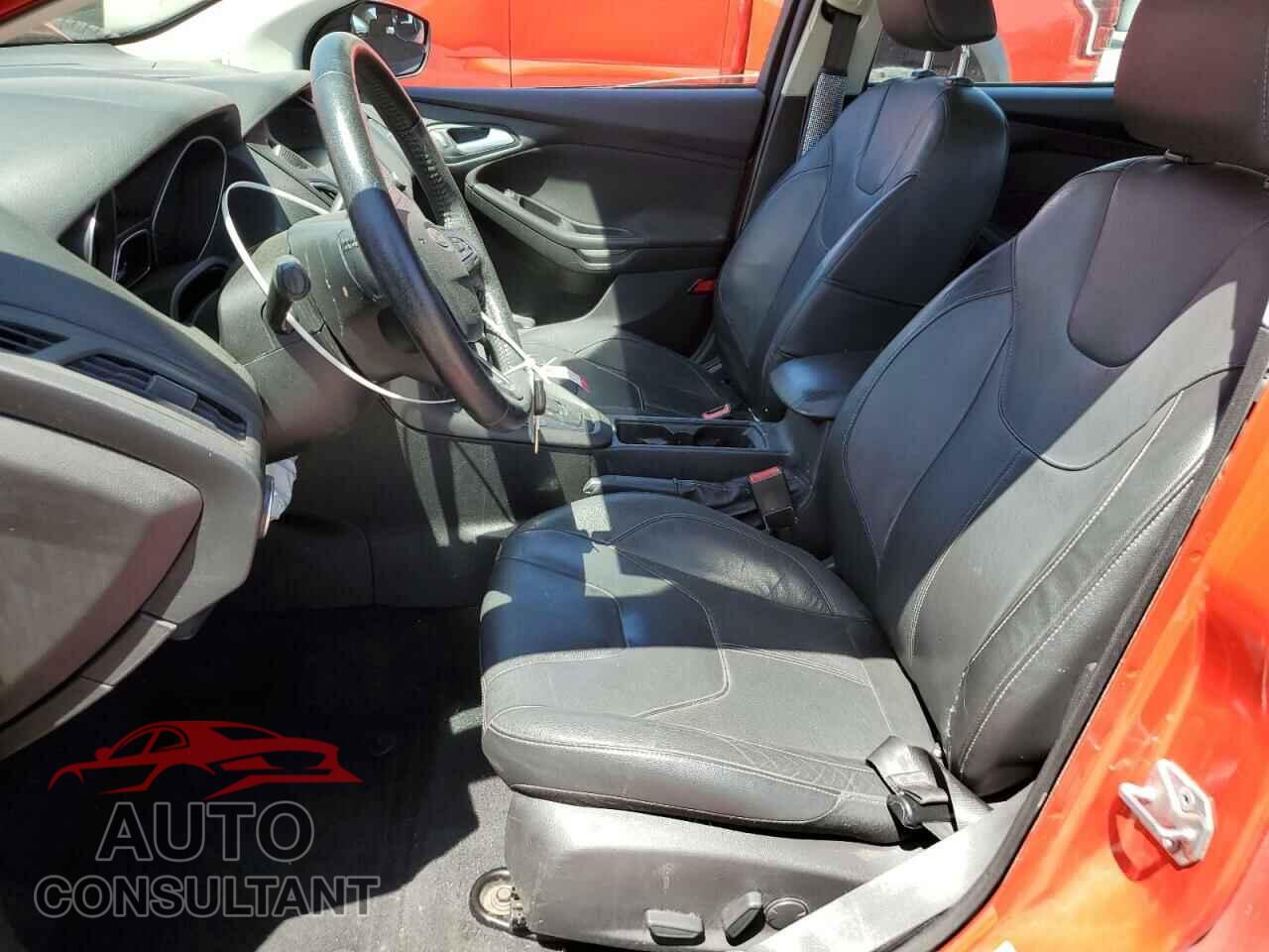 FORD FOCUS 2015 - 1FADP3F27FL319884