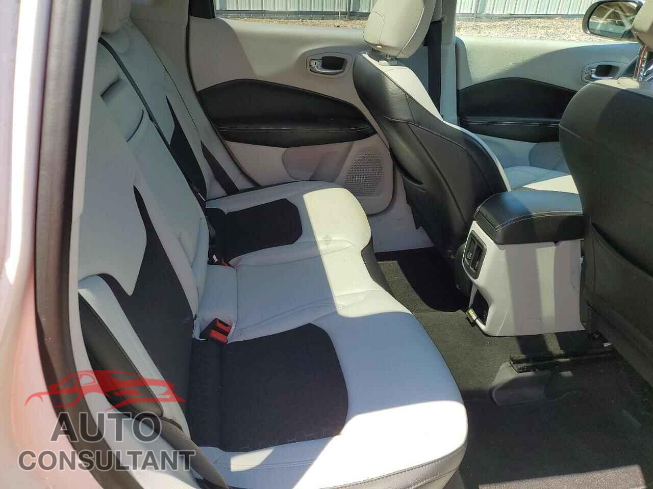 JEEP COMPASS 2017 - 3C4NJDBBXHT617073