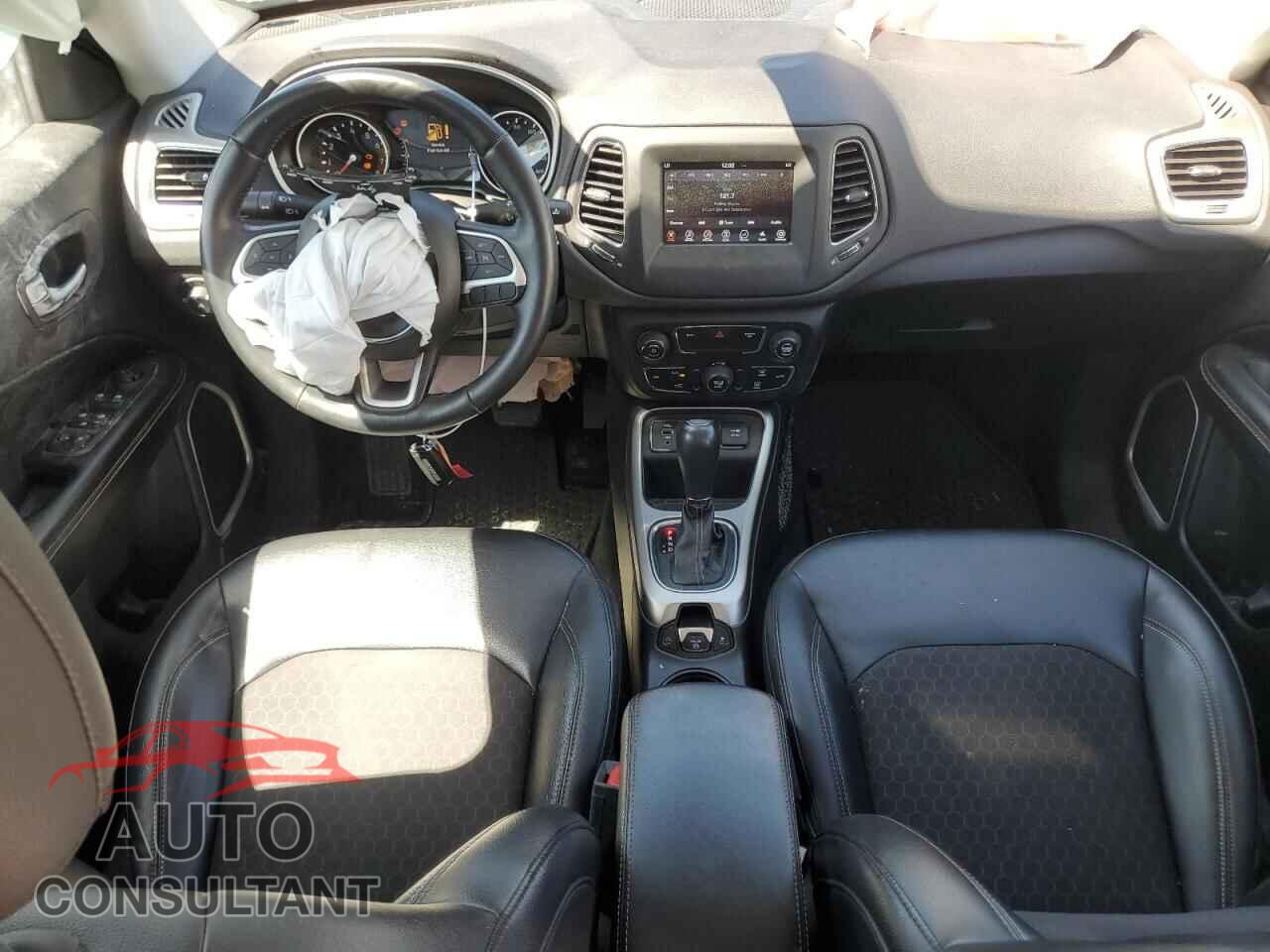 JEEP COMPASS 2017 - 3C4NJCBB0HT643157