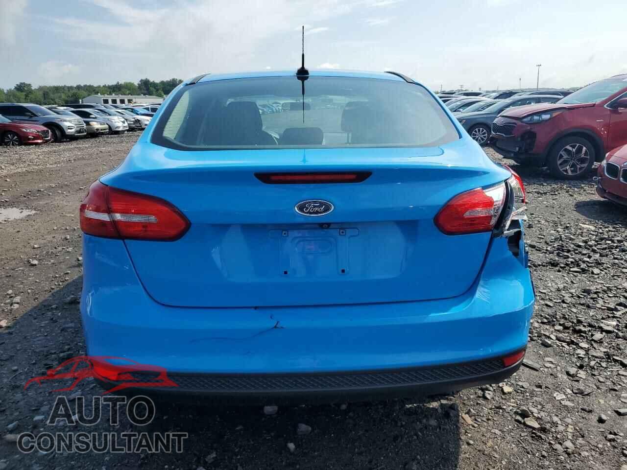 FORD FOCUS 2015 - 1FADP3E28FL321323