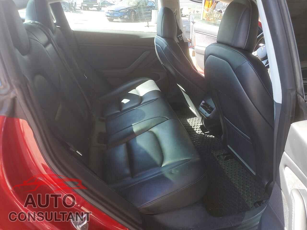 TESLA MODEL 3 2018 - 5YJ3E1EB4JF083742