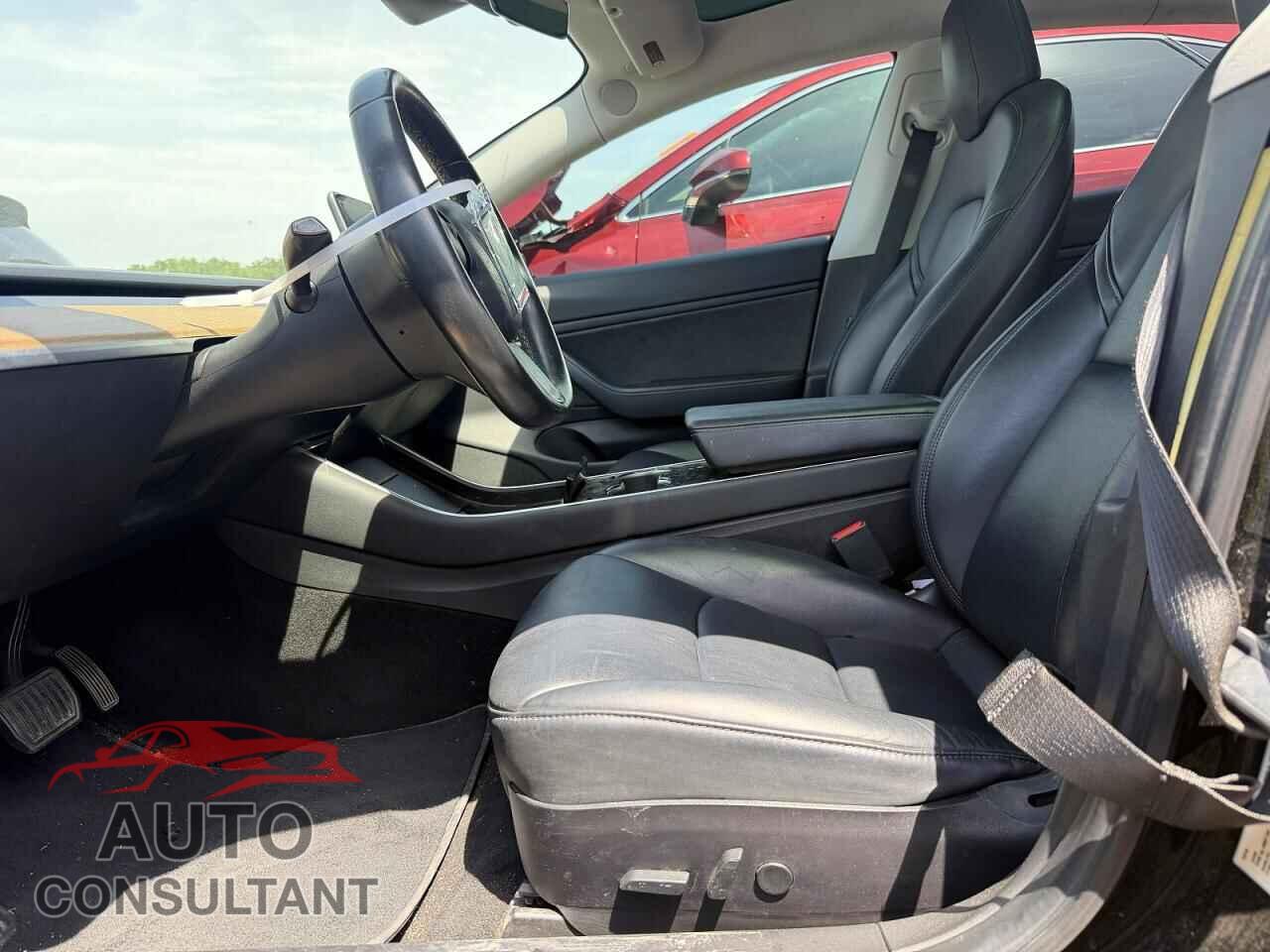 TESLA MODEL 3 2018 - 5YJ3E1EA5JF172887