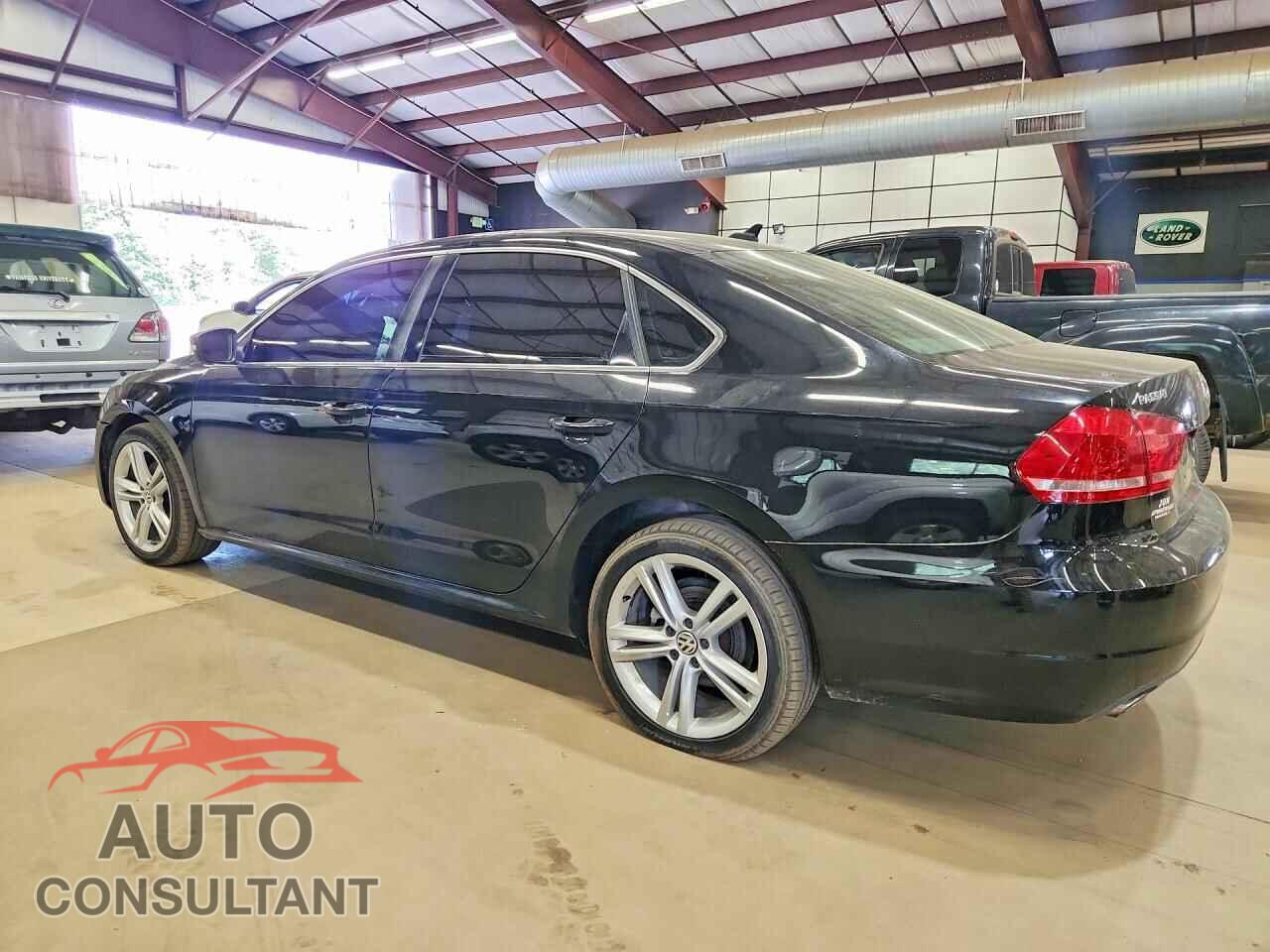 VOLKSWAGEN PASSAT 2014 - 1VWBN7A33EC058490