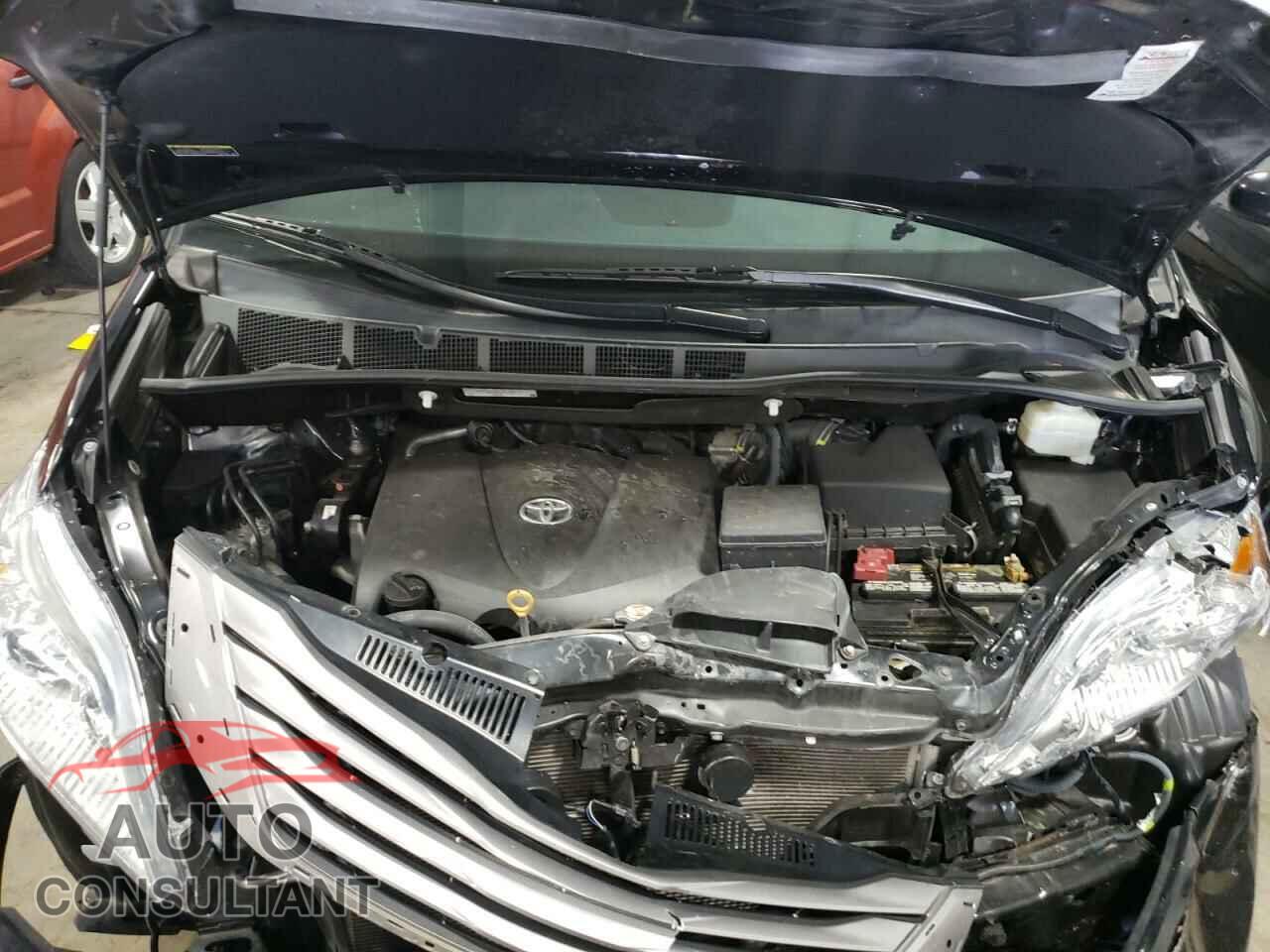 TOYOTA SIENNA 2017 - 5TDYZ3DC5HS856708
