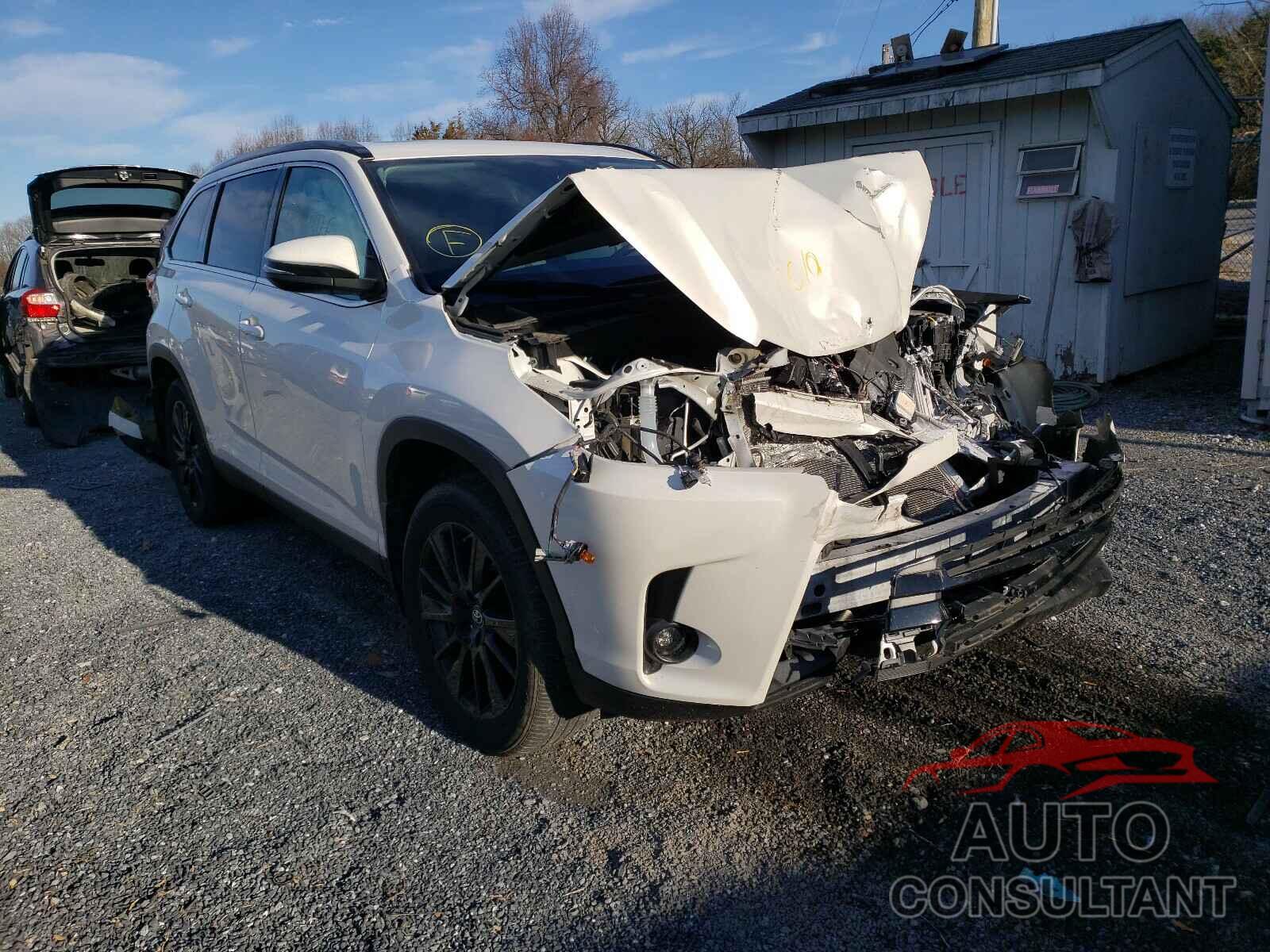 TOYOTA HIGHLANDER 2019 - 5TDJZRFH0KS570690