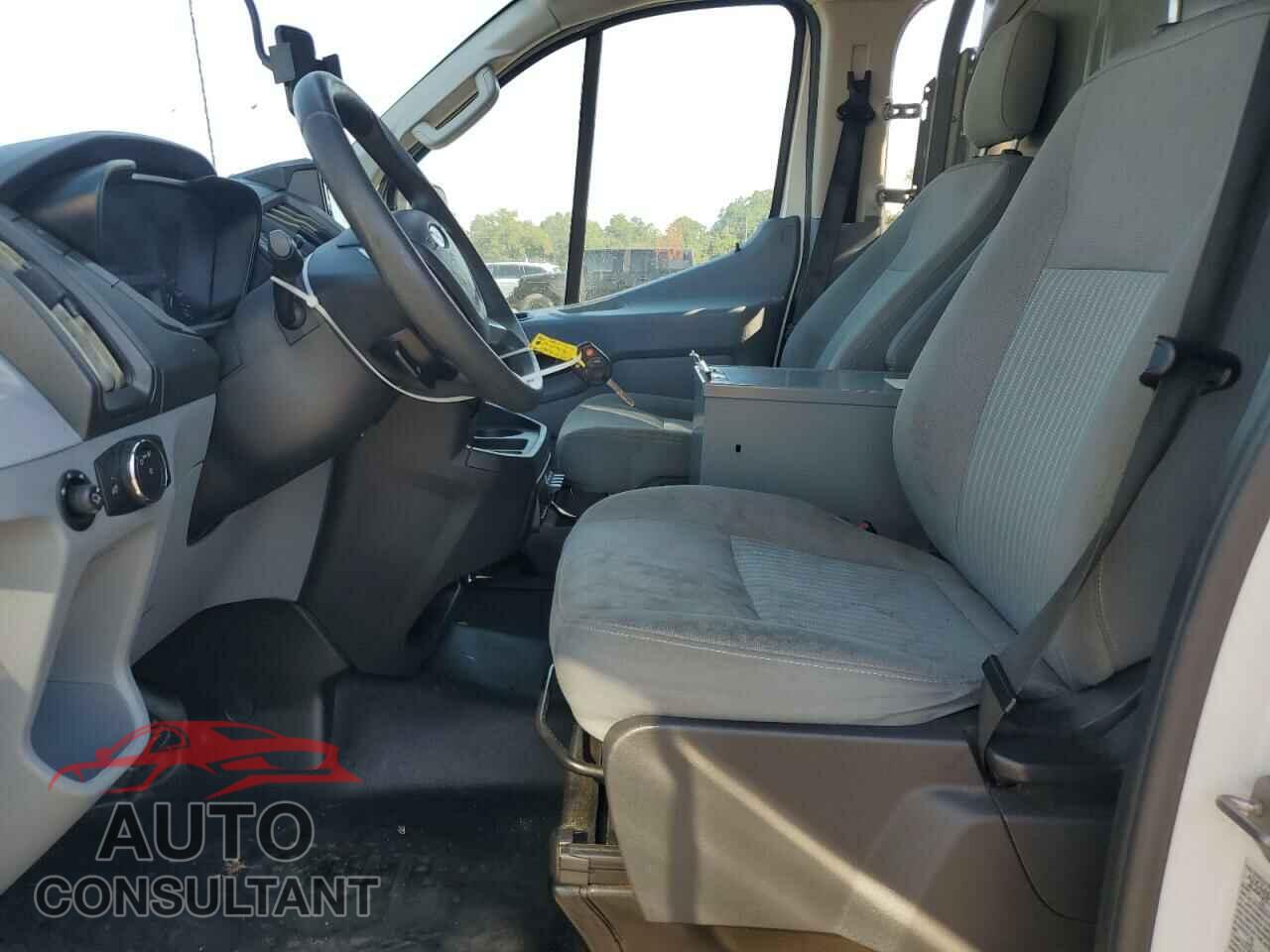 FORD TRANSIT 2017 - 1FTYR2YM8HKB51891