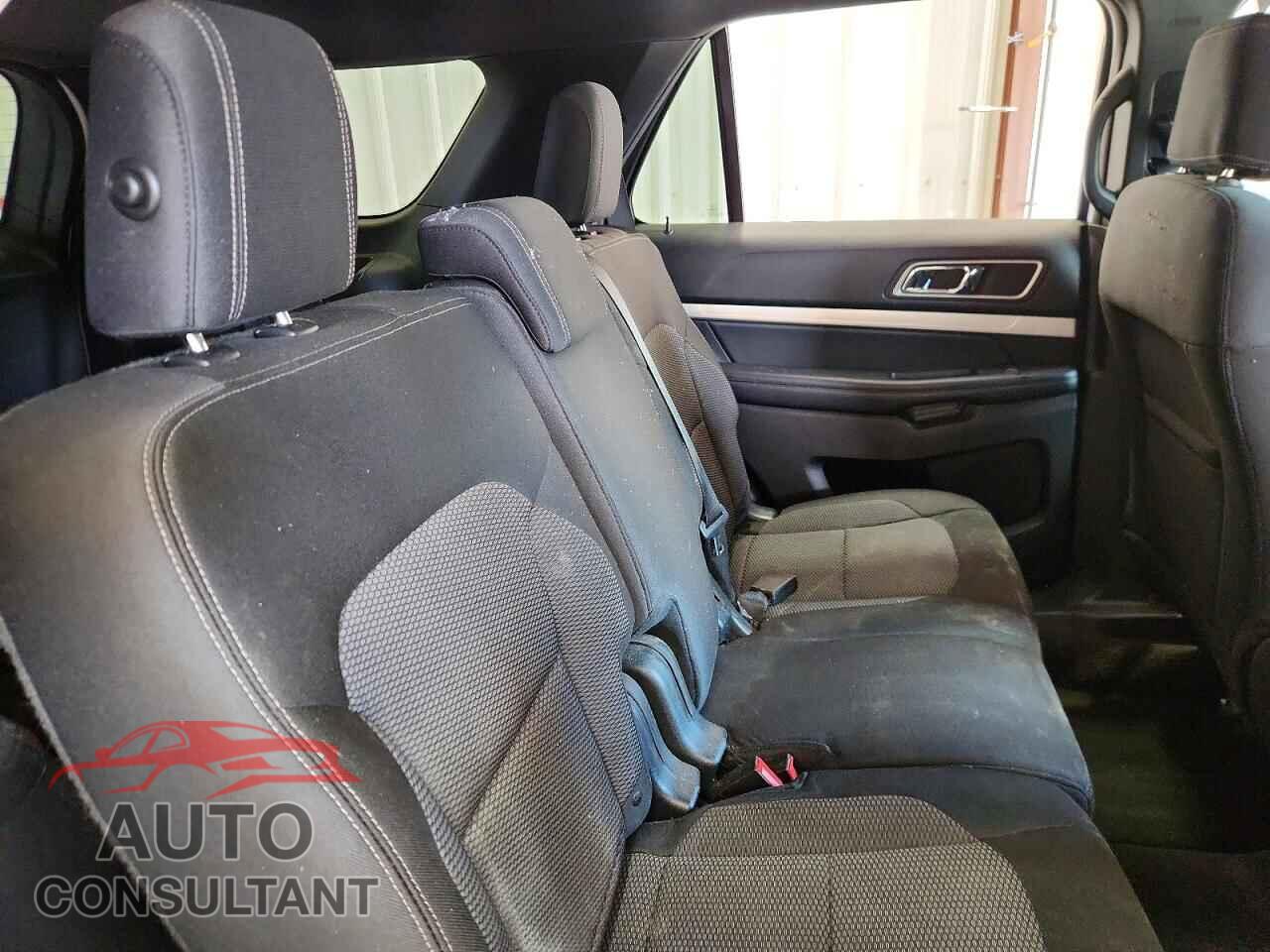 FORD EXPLORER 2017 - 1FM5K7D87HGE12391