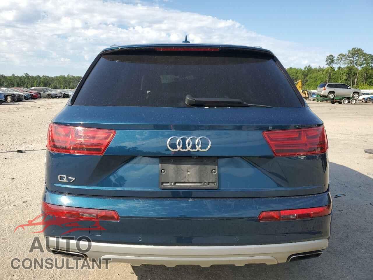 AUDI Q7 2019 - WA1LHAF73KD018174