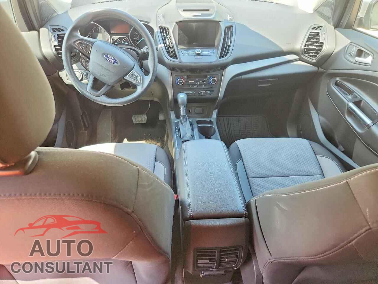 FORD ESCAPE 2017 - 1FMCU9GD4HUB99245