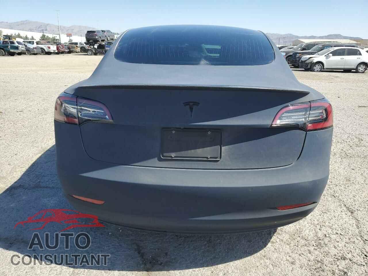 TESLA MODEL 3 2019 - 5YJ3E1EB3KF413792