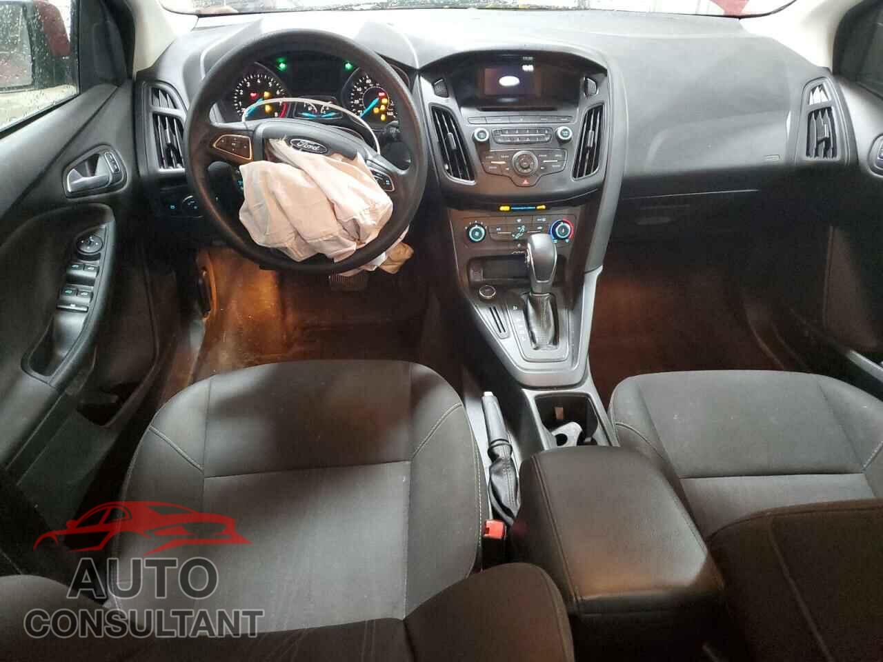 FORD FOCUS 2017 - 1FADP3F26HL209475