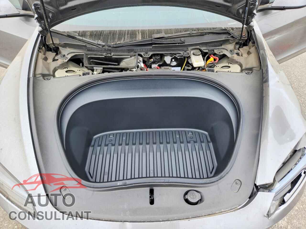 TESLA MODEL 3 2024 - 5YJ3E1EA0RF862851