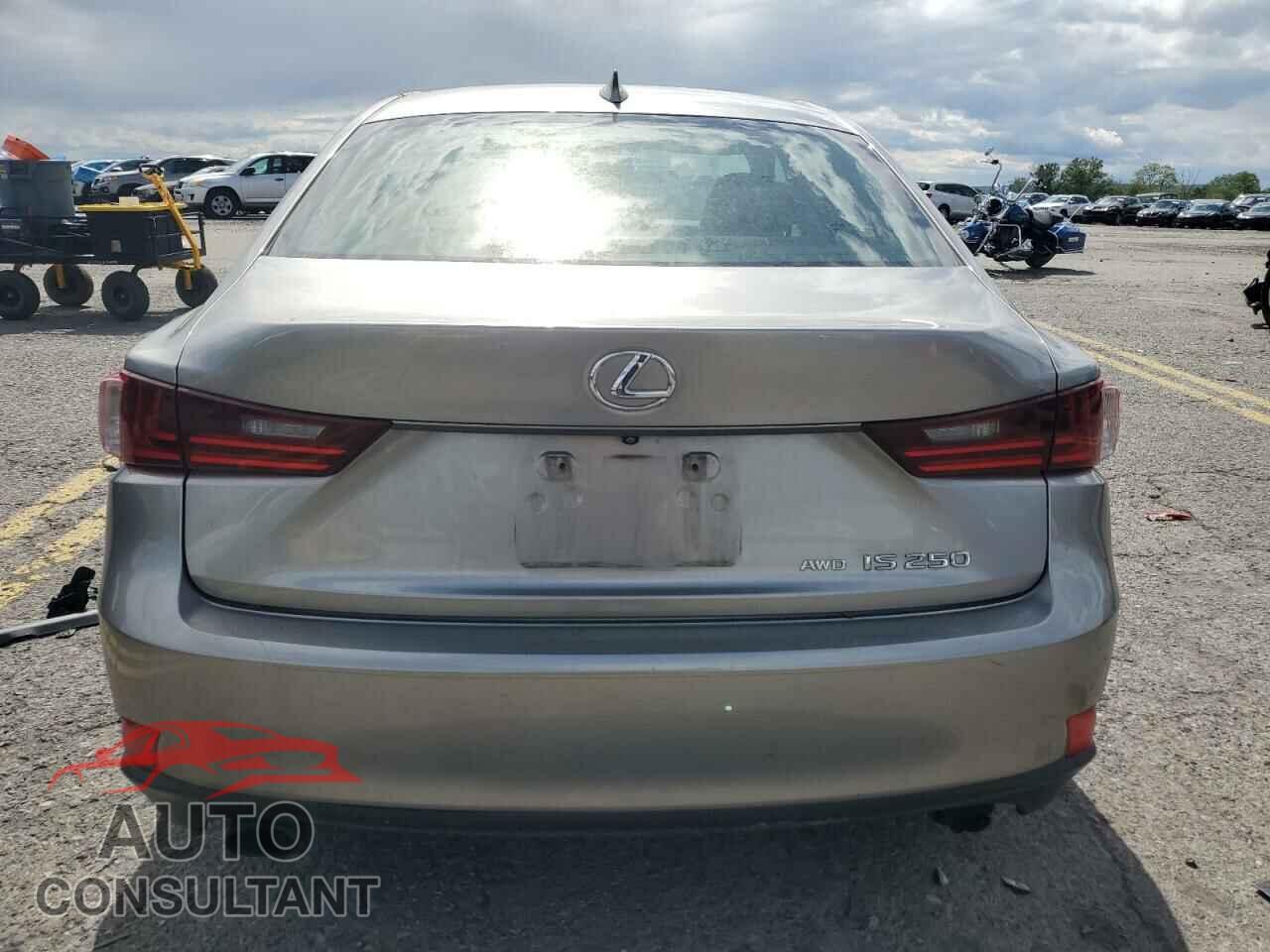 LEXUS IS 2015 - JTHCF1D23F5020136