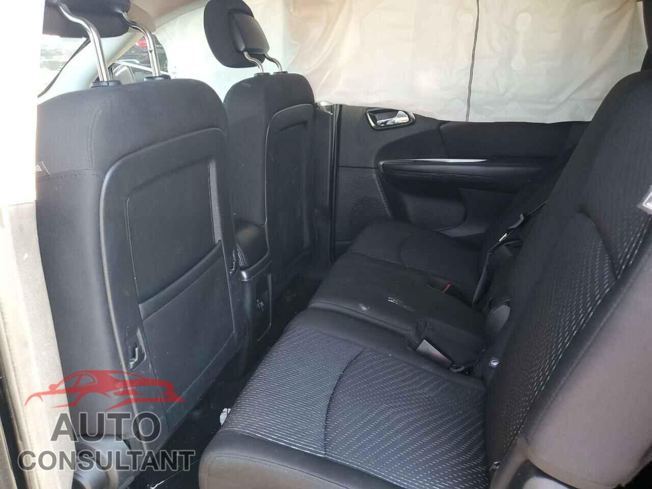 DODGE JOURNEY 2017 - 3C4PDCBG5HT526458