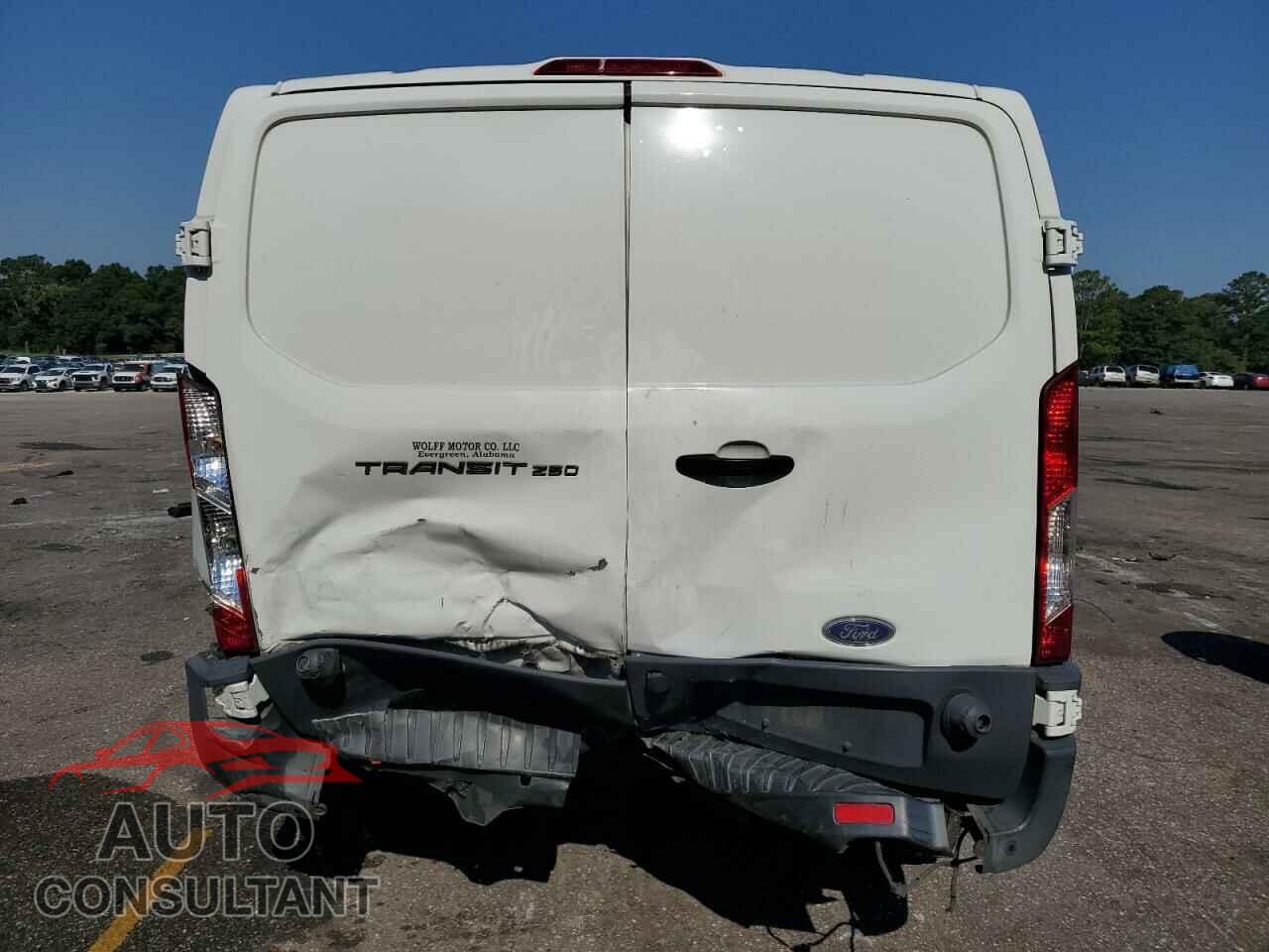 FORD TRANSIT 2017 - 1FTYR2YM8HKB51891