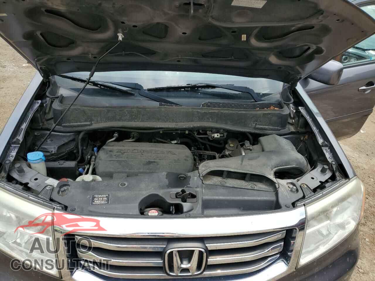 HONDA PILOT 2015 - 5FNYF4H57FB048260