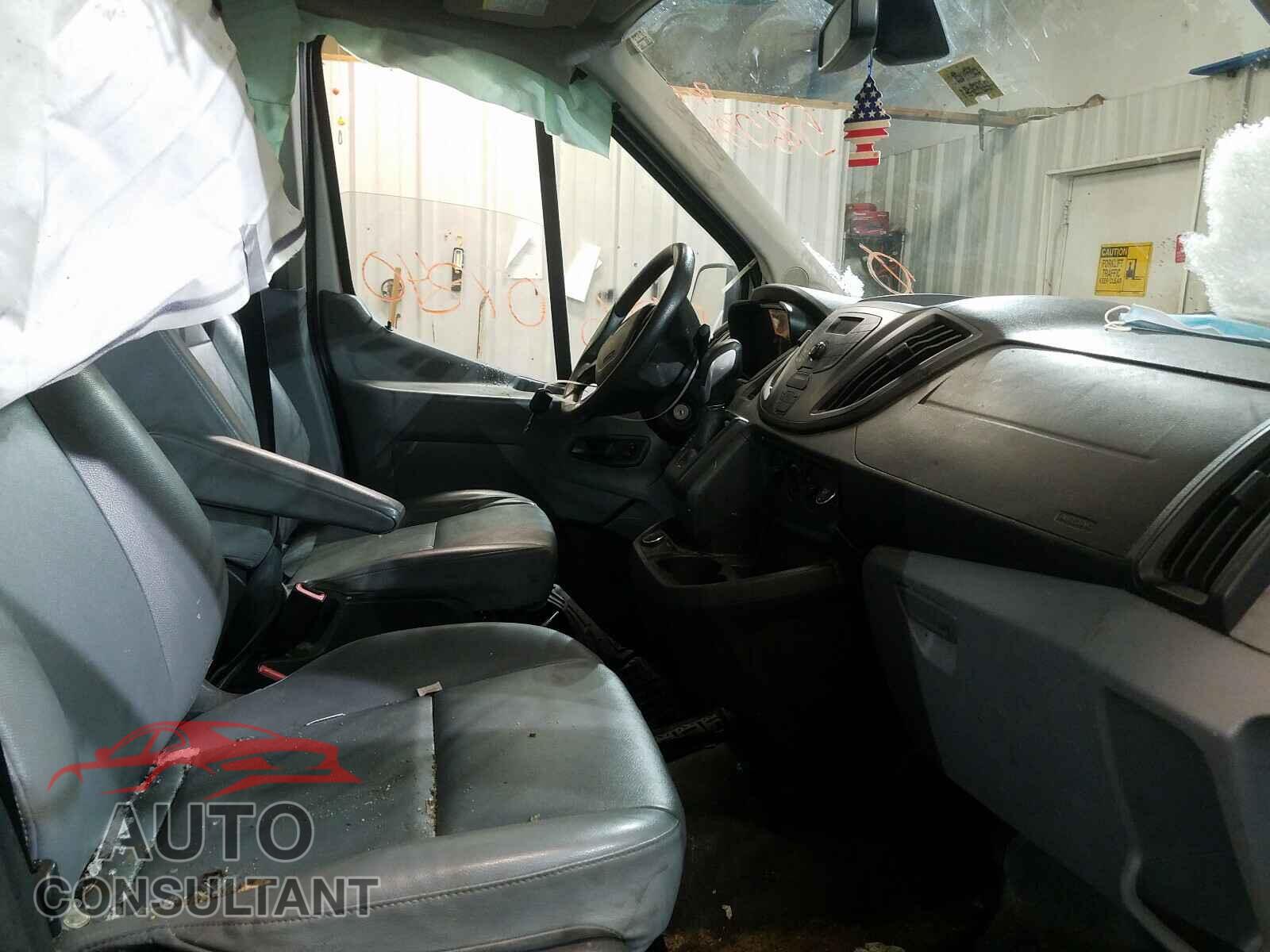 FORD TRANSIT CO 2017 - 1FTYR1CM0HKA33173