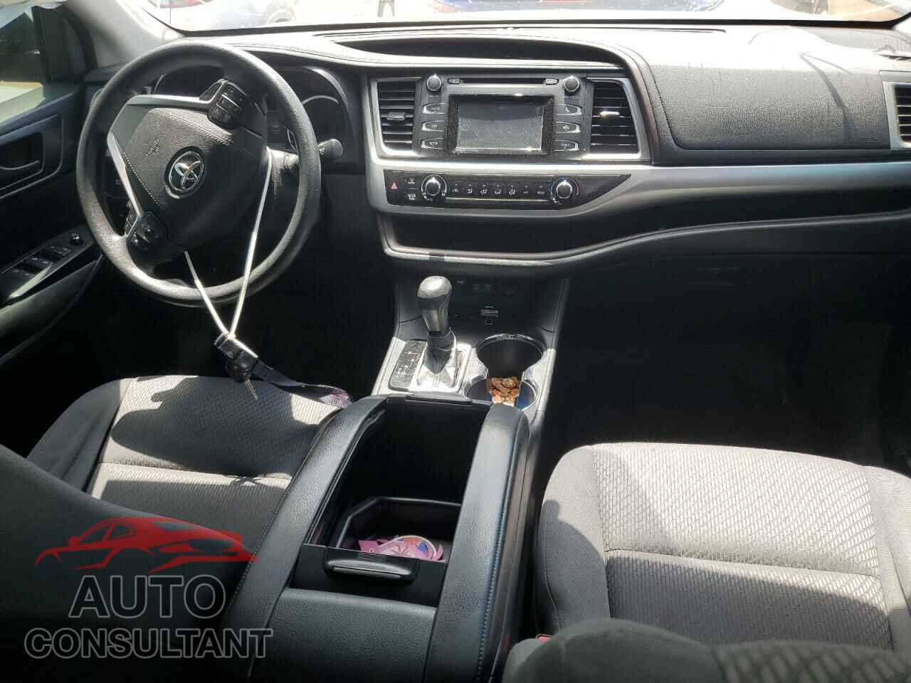 TOYOTA HIGHLANDER 2018 - 5TDZZRFH7JS242801