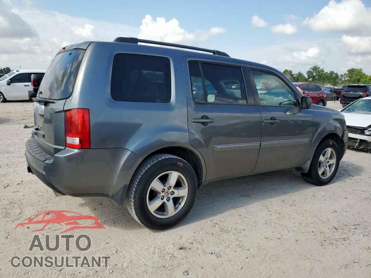 HONDA PILOT 2011 - 5FNYF3H58BB013425