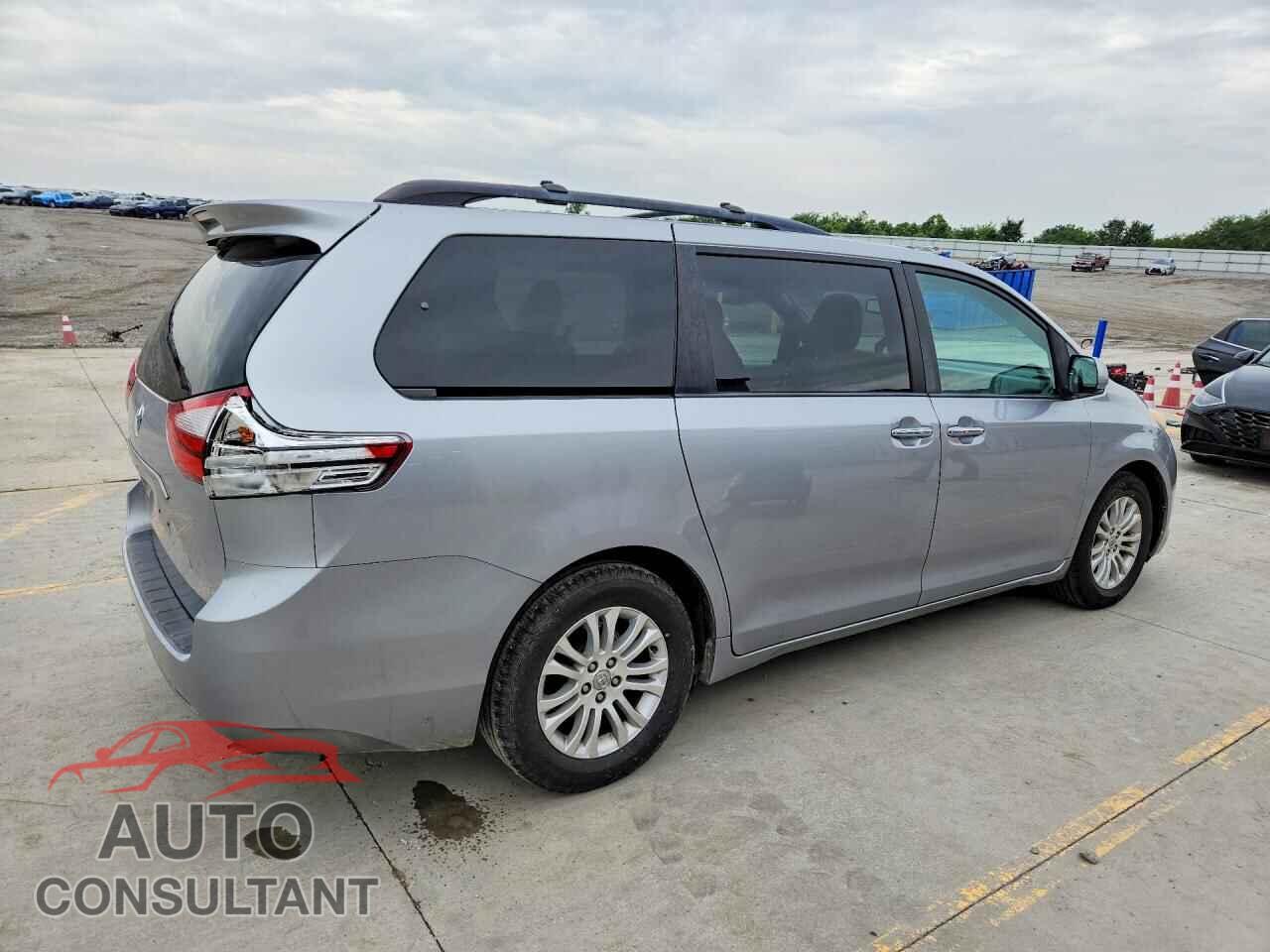 TOYOTA SIENNA 2015 - 5TDYK3DC4FS578742