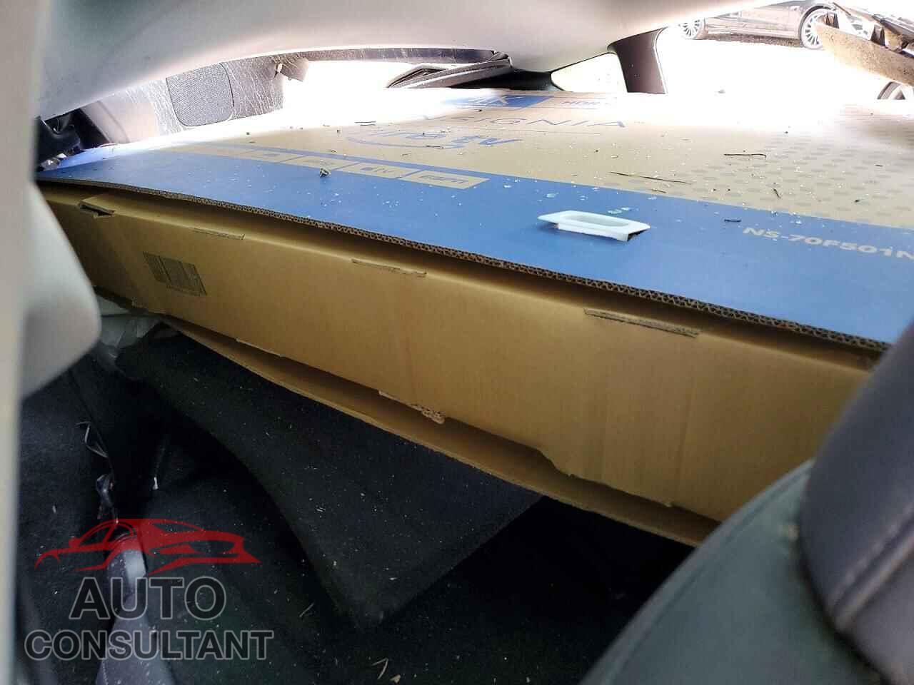 TESLA MODEL Y 2025 - 7SAYGDED2SA352793