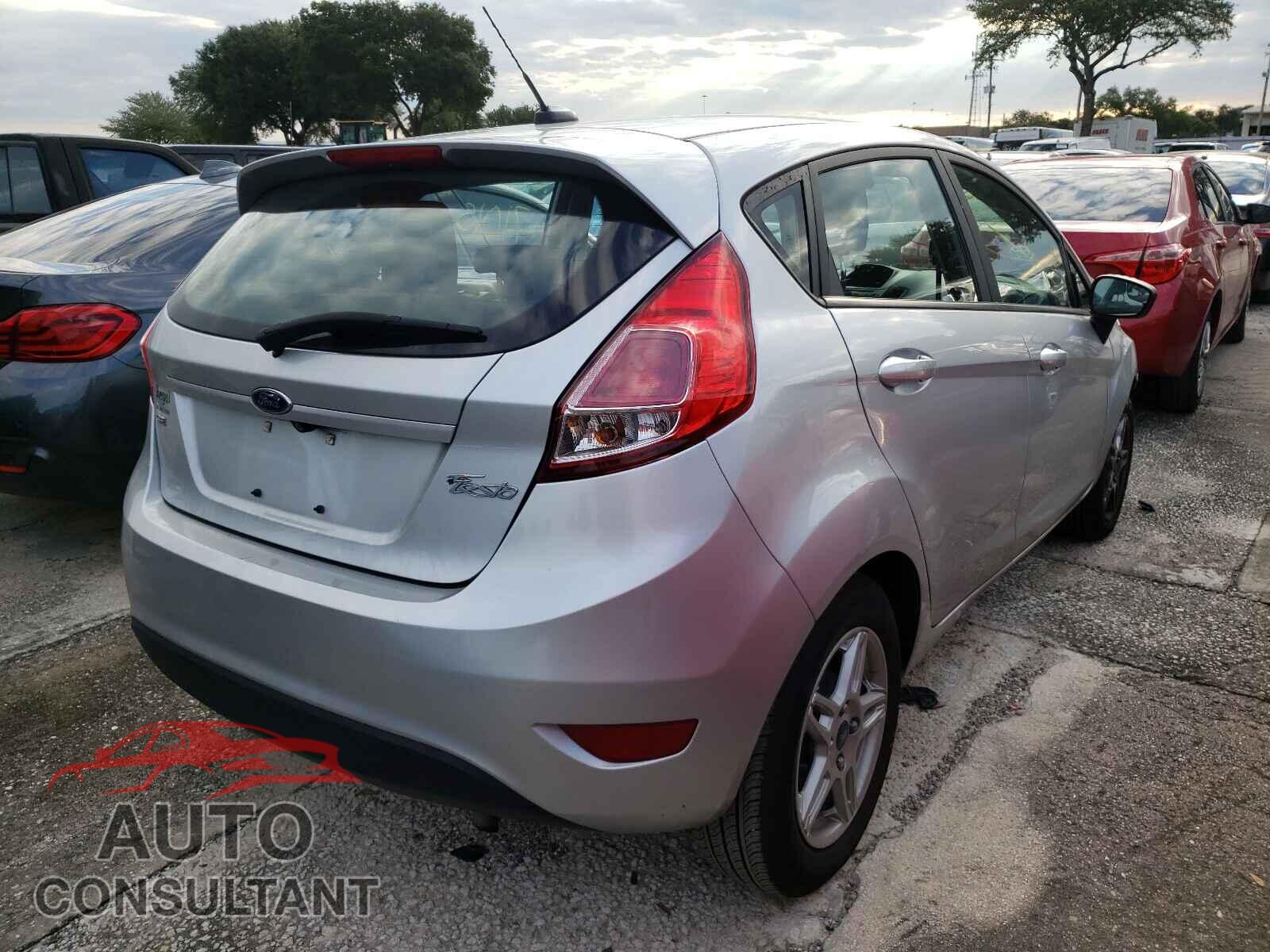 FORD FIESTA 2018 - 3FADP4EJ9JM112760