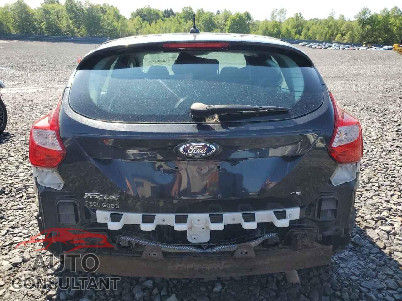 FORD FOCUS 2014 - 1FADP3K2XEL225454