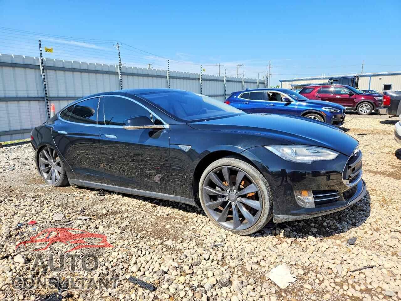 TESLA MODEL S 2013 - 5YJSA1BG5DFP03896