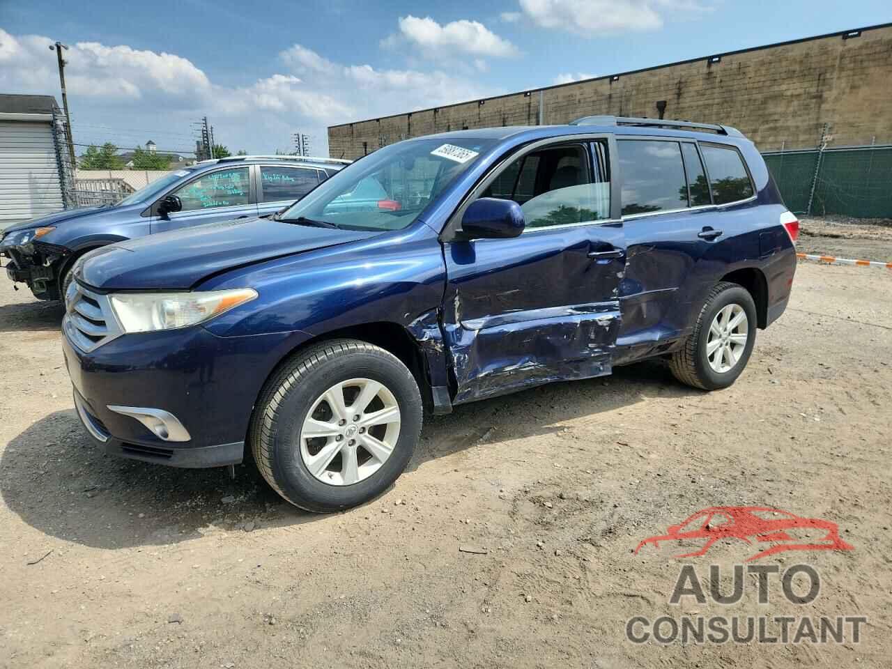 TOYOTA HIGHLANDER 2013 - 5TDBK3EHXDS211647