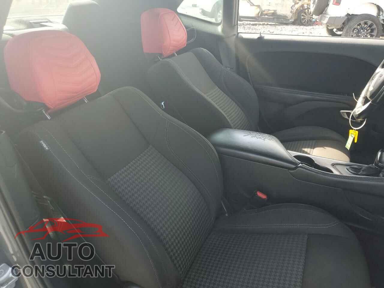 DODGE CHALLENGER 2018 - 2C3CDZAG2JH172601