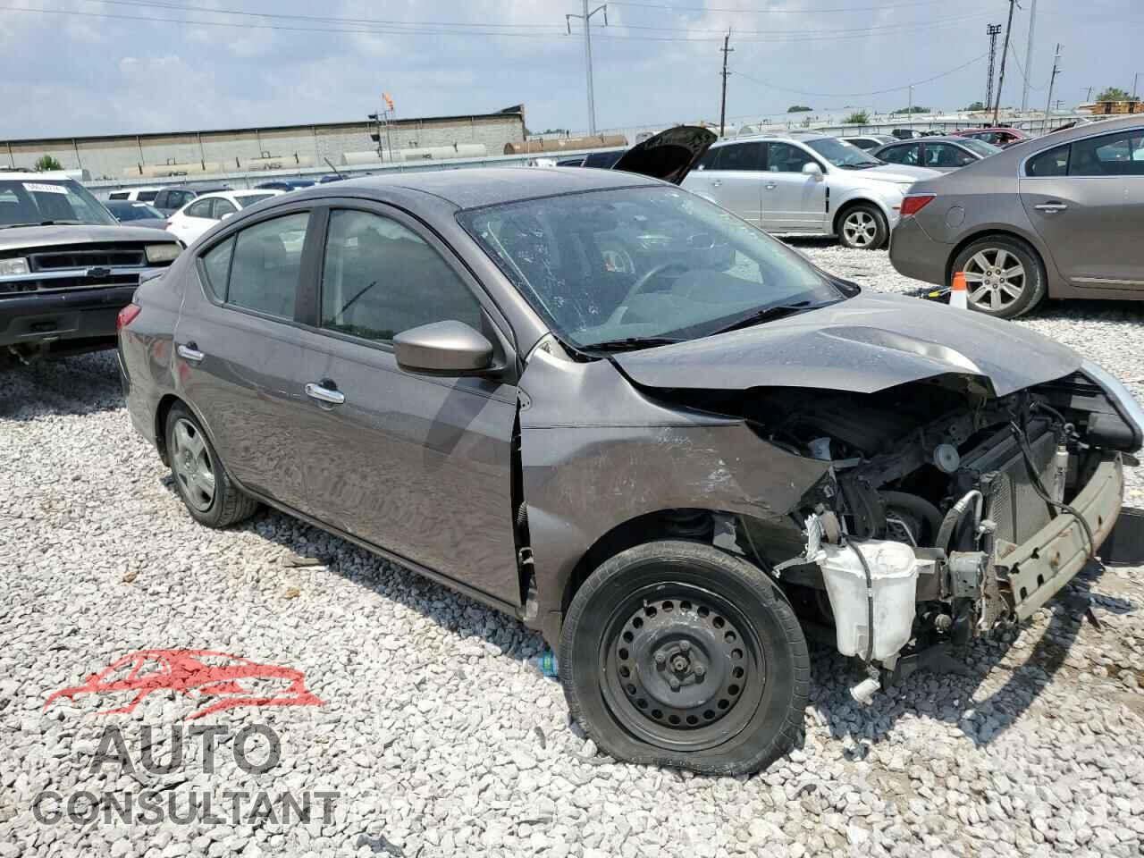 NISSAN VERSA 2017 - 3N1CN7AP3HL856090