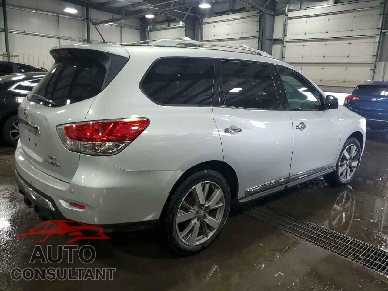 NISSAN PATHFINDER 2013 - 5N1AR2MM3DC633434