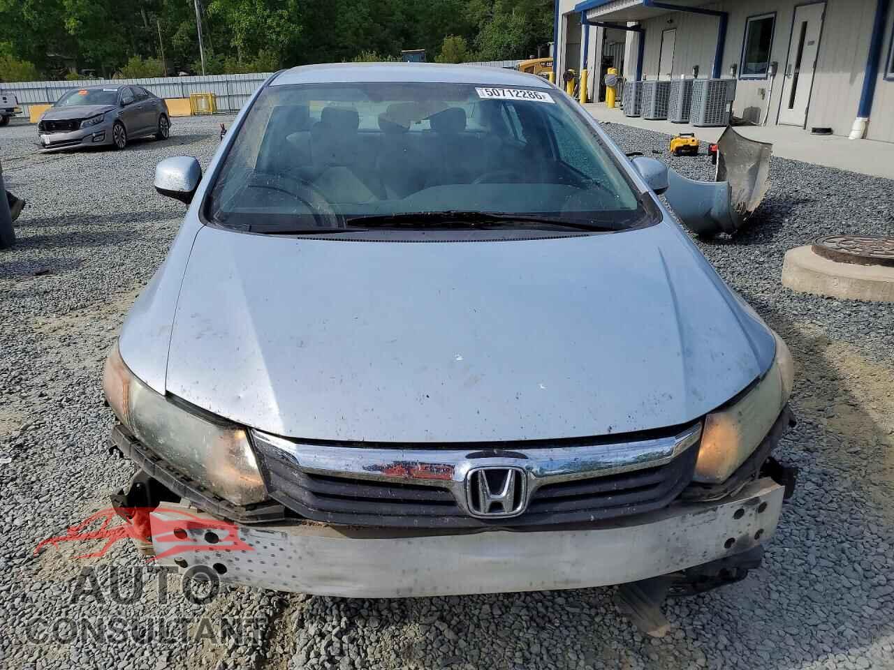 HONDA CIVIC 2012 - 2HGFB2F55CH504094