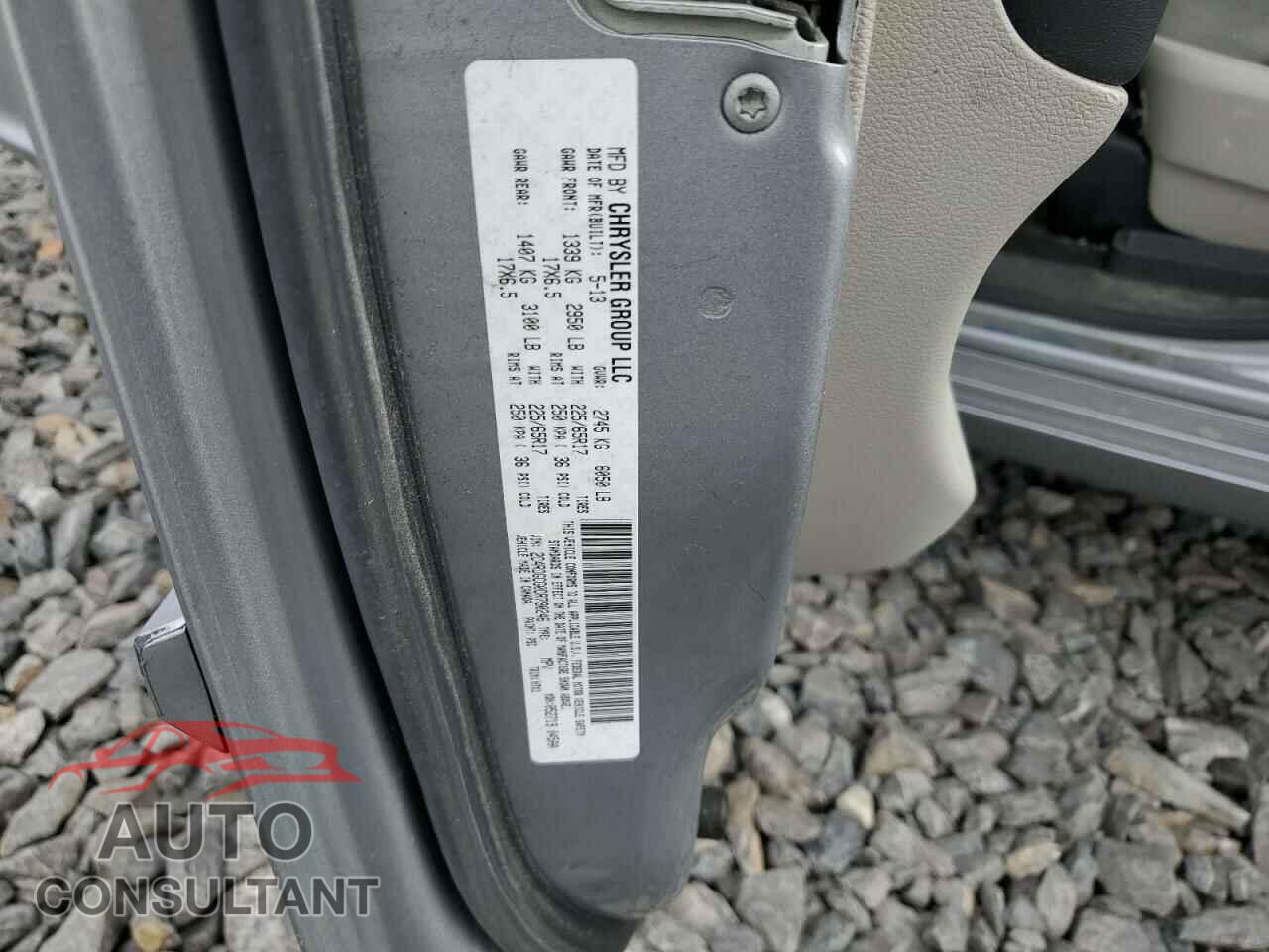 DODGE CARAVAN 2013 - 2C4RDGCG0DR790246