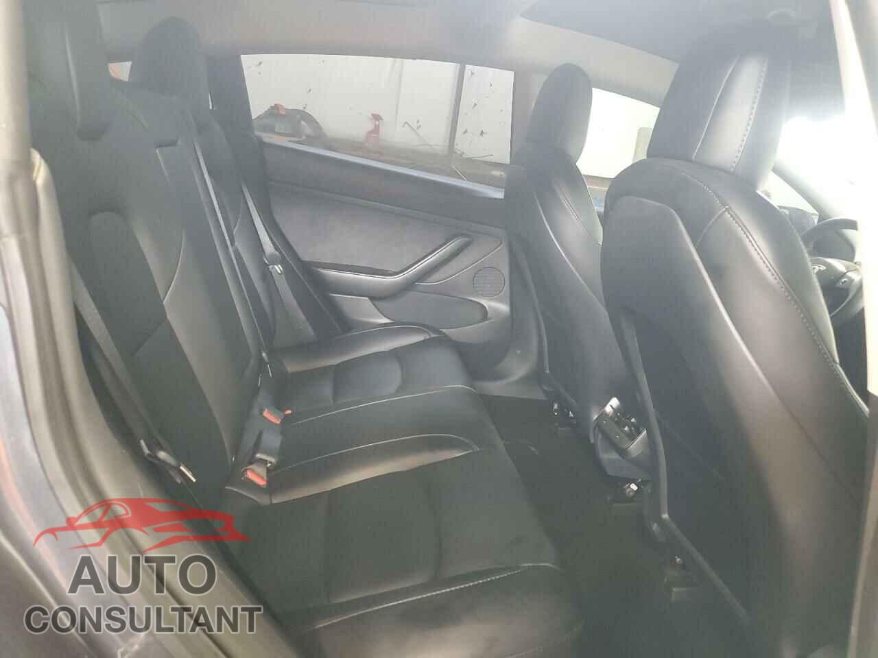 TESLA MODEL 3 2021 - 5YJ3E1EC7MF063403