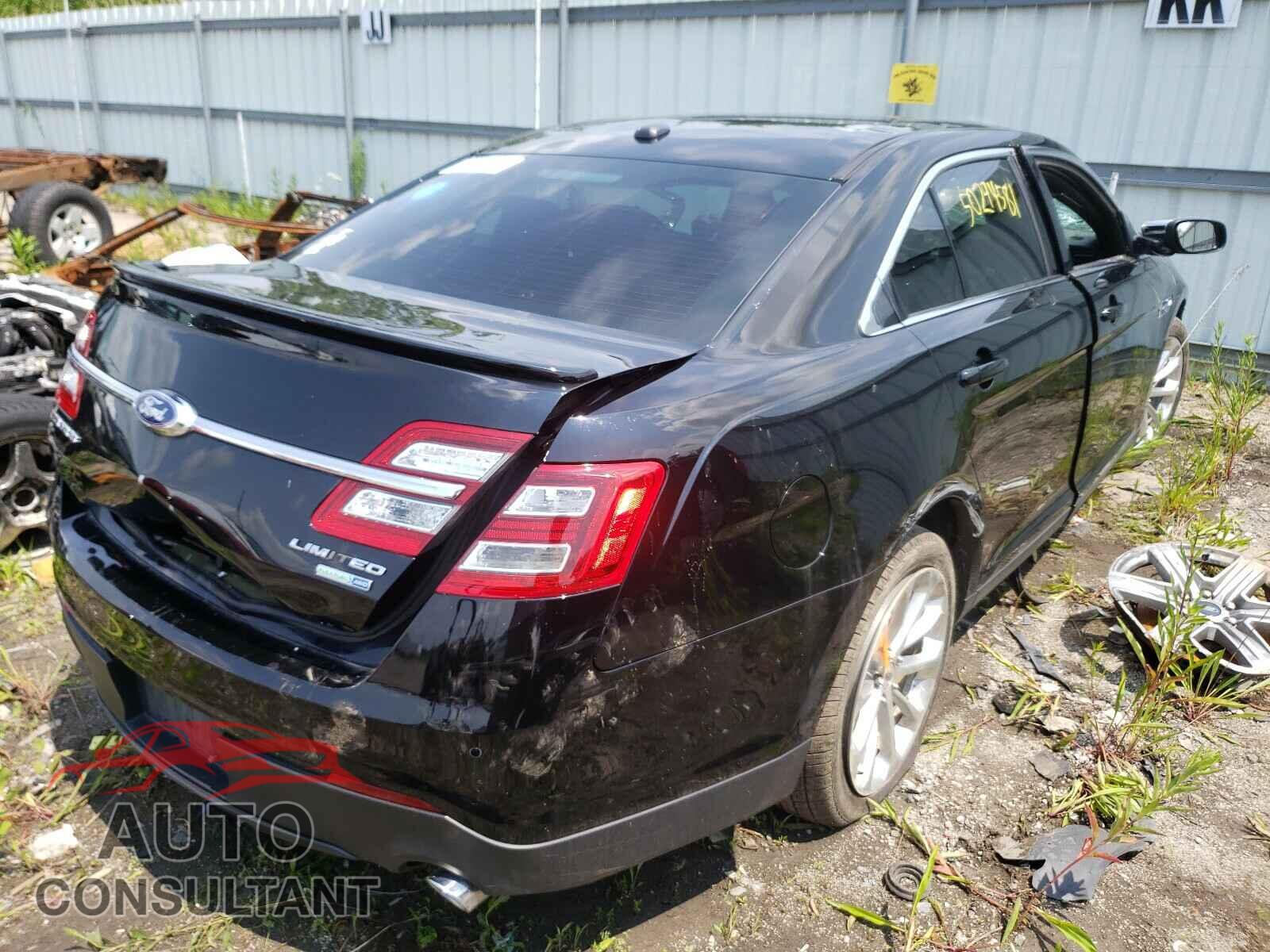 FORD TAURUS 2018 - 1FAHP2J84JG132966