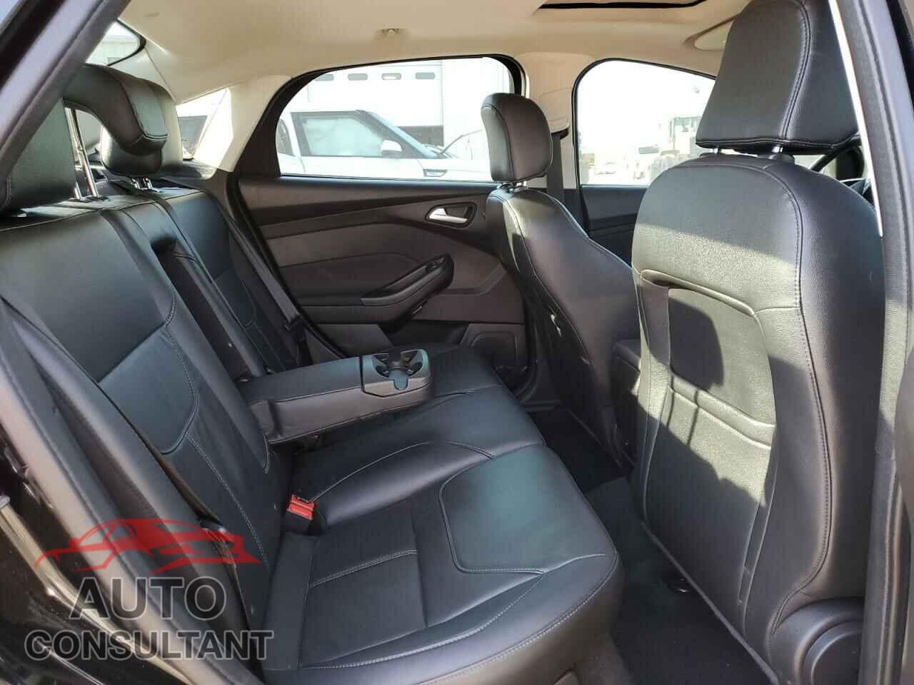 FORD FOCUS 2016 - 1FADP3J22GL201721