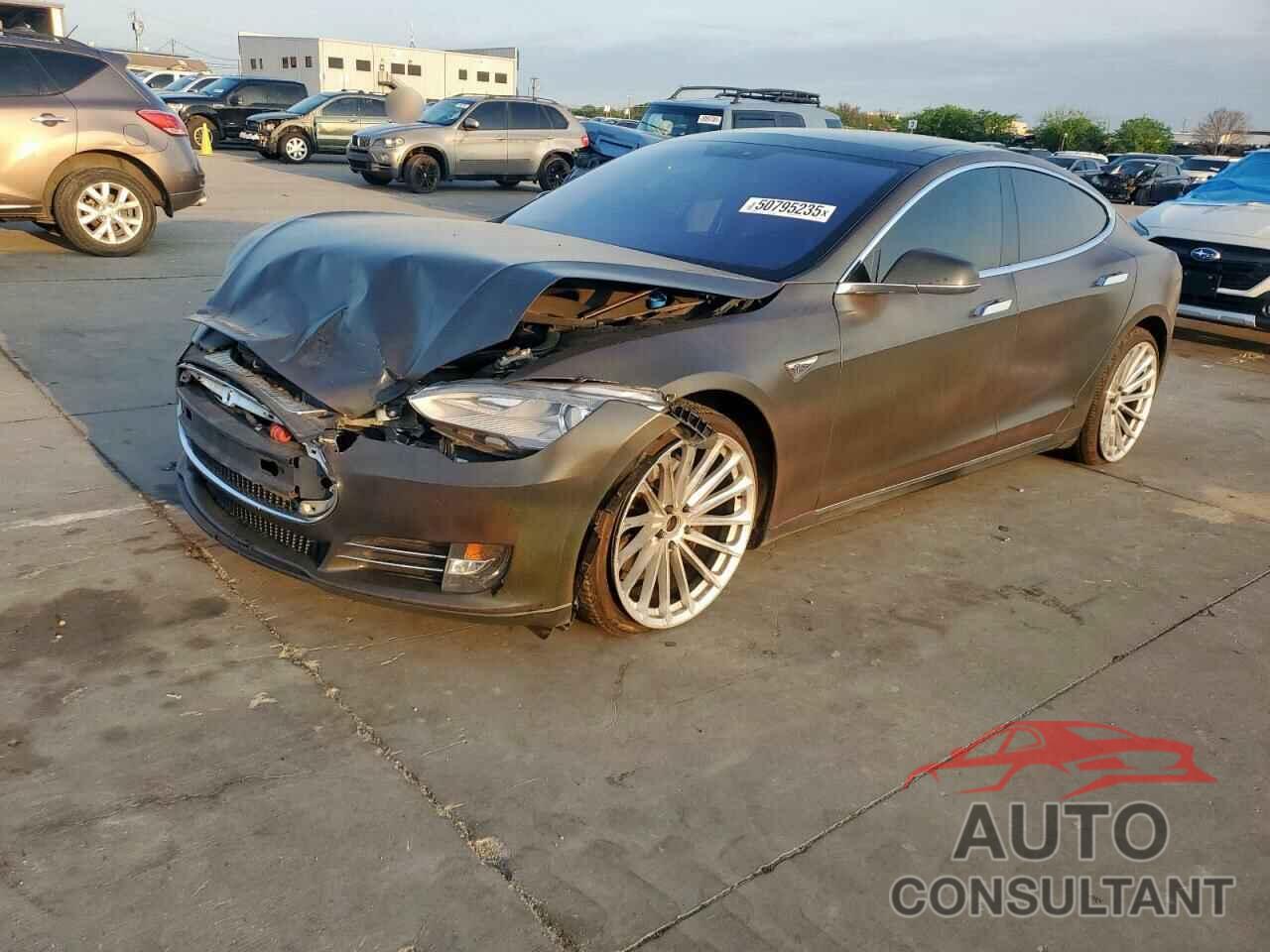 TESLA MODEL S 2013 - 5YJSA1CG0DFP15615