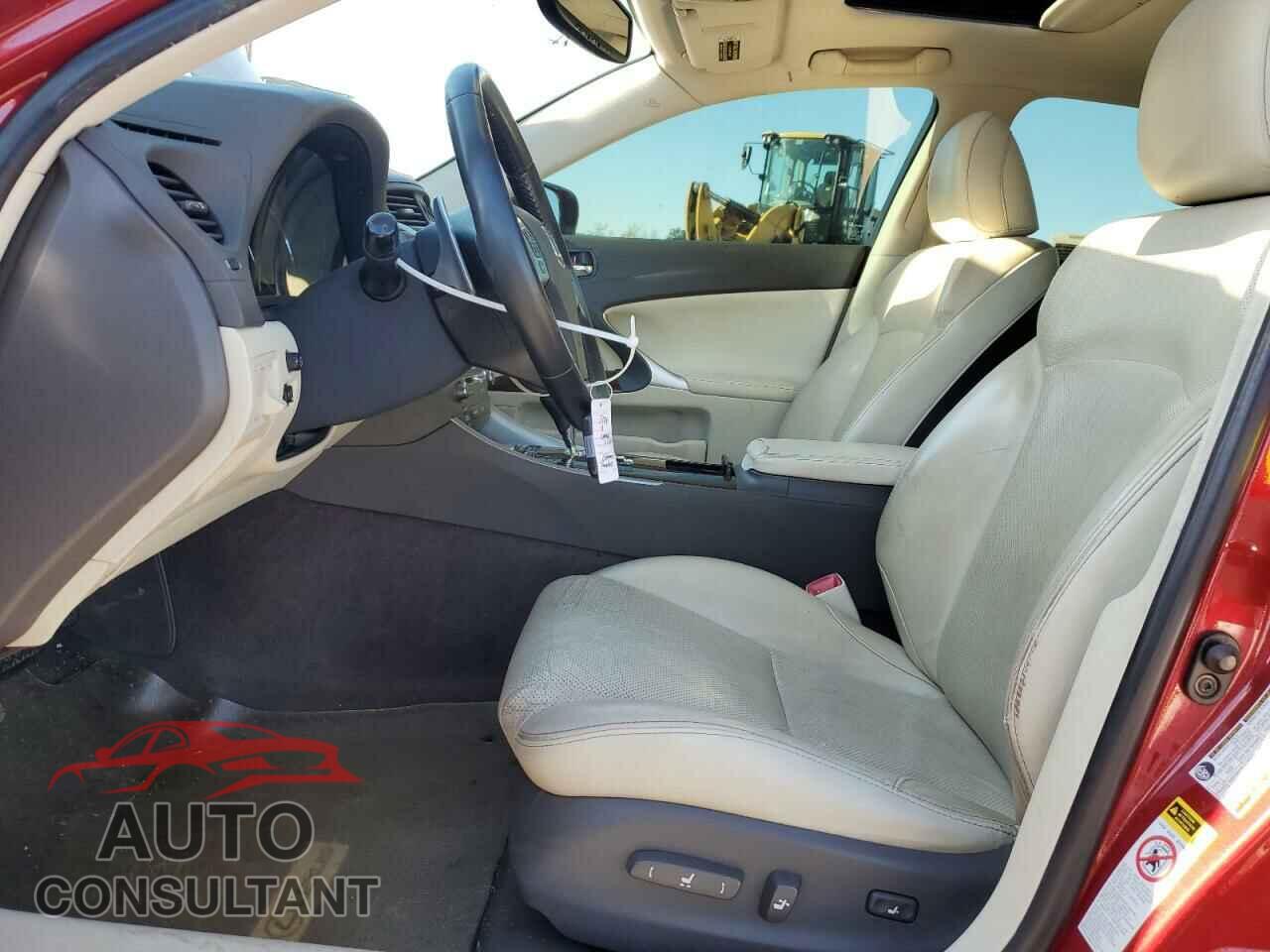 LEXUS IS 2011 - JTHBF5C20B5137428