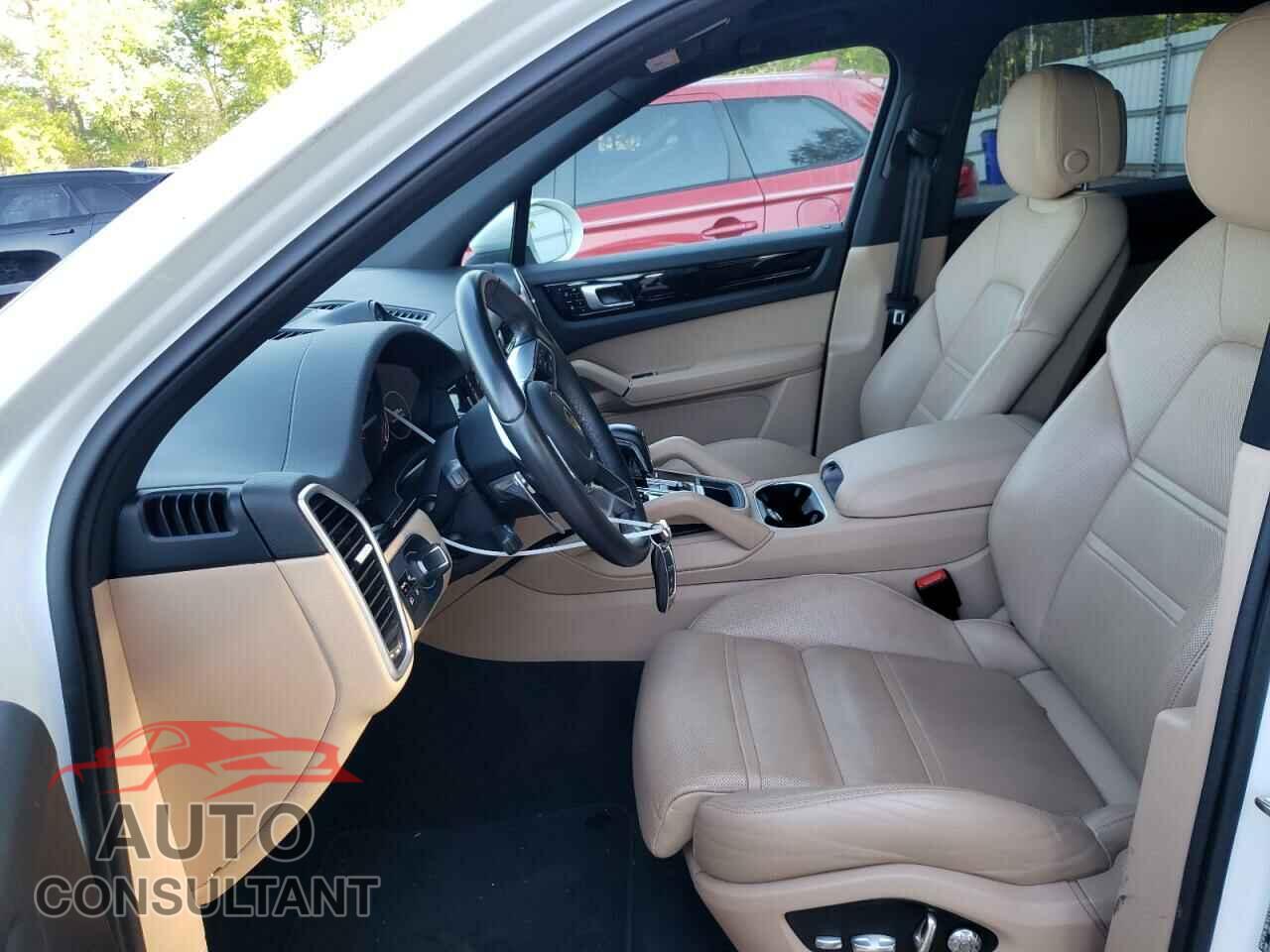 PORSCHE CAYENNE 2021 - WP1AA2AY1MDA03990